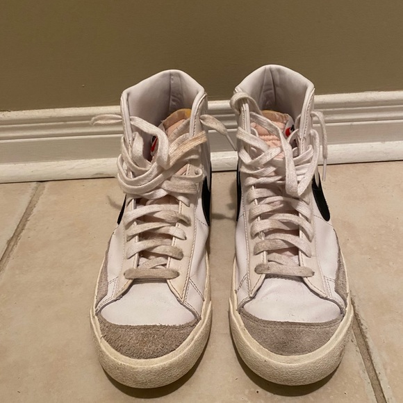 Nike Blazer Mid ‘77 US 9.5 lightly worn - Picture 2 of 5